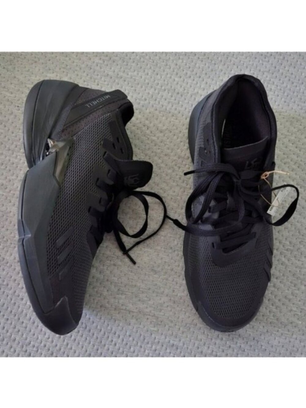 Adidas D.O.N. Issue 4 Men Size 8 Blackout Shine Basketball Shoes New 1026